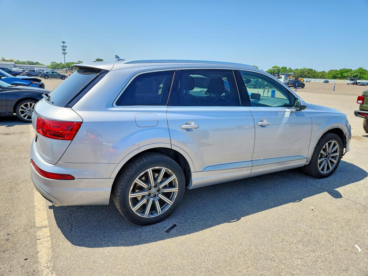 WA1LHAF71KD022904 · 2019 AUDI Q7 · 3/13