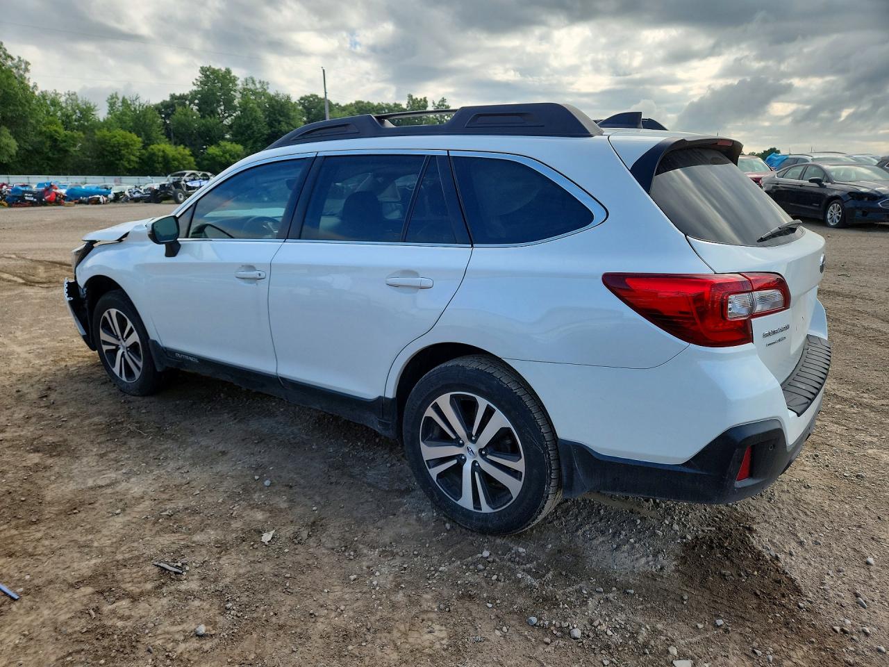 4S4BSENC4K3352661 · 2019 SUBARU OUTBACK · 2/12