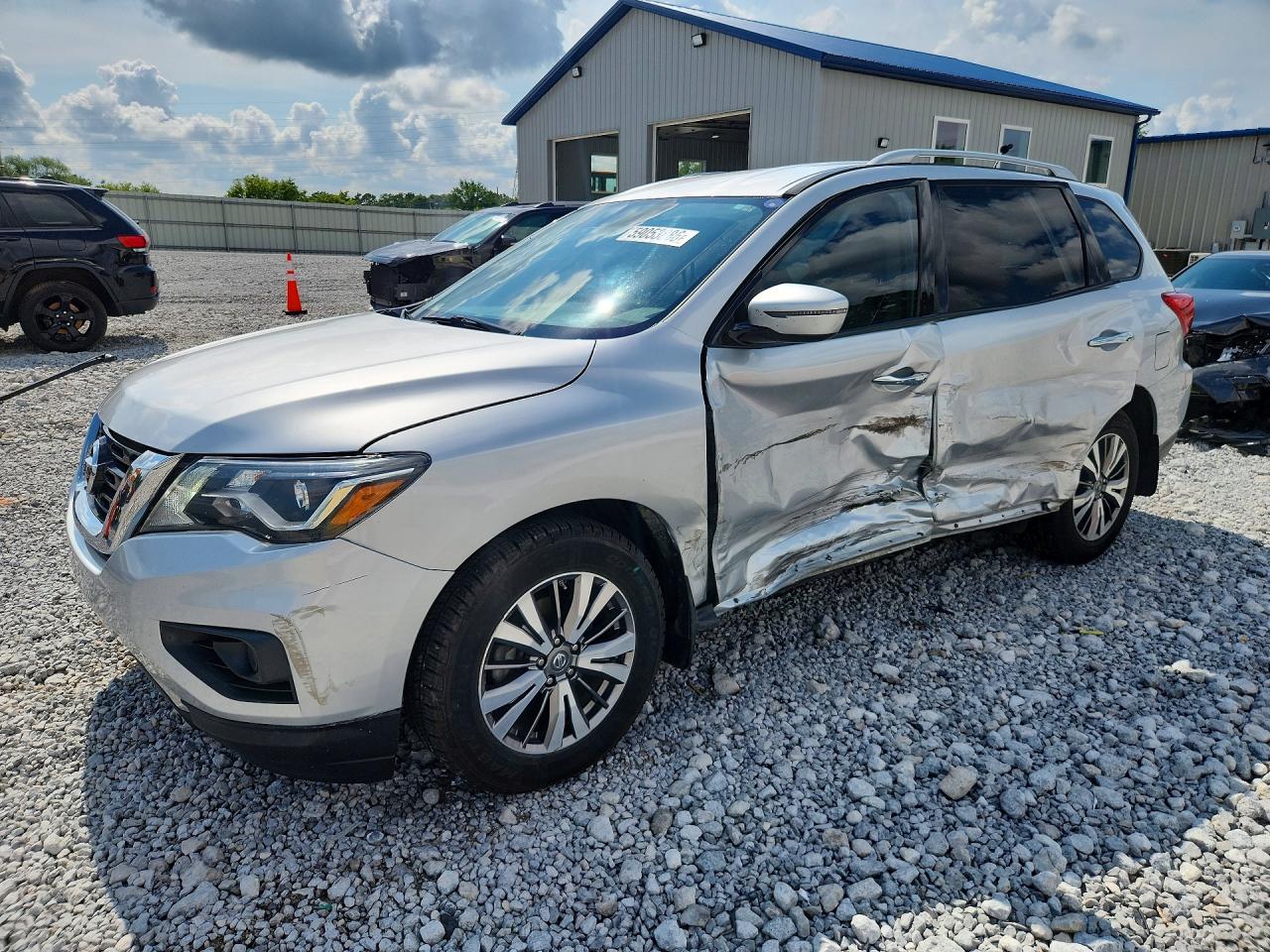 5N1DR2MNXJC646098 · 2018 NISSAN PATHFINDER