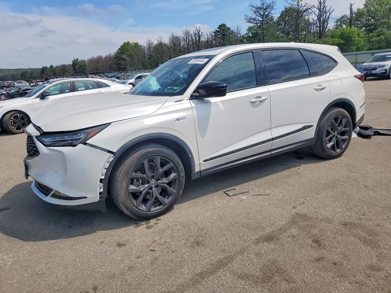 5J8YE1H01NL008985 · 2022 ACURA MDX