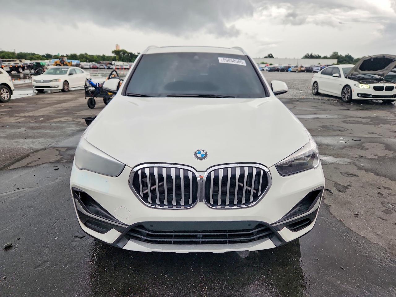 WBXJG7C05M5S05149 · 2021 BMW X1 · 5/14