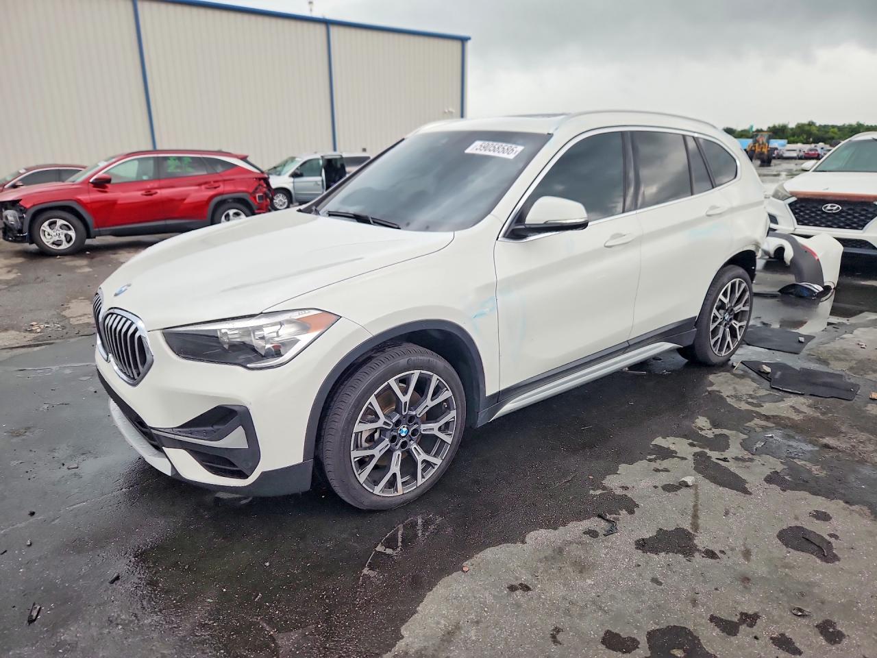 WBXJG7C05M5S05149 · 2021 BMW X1