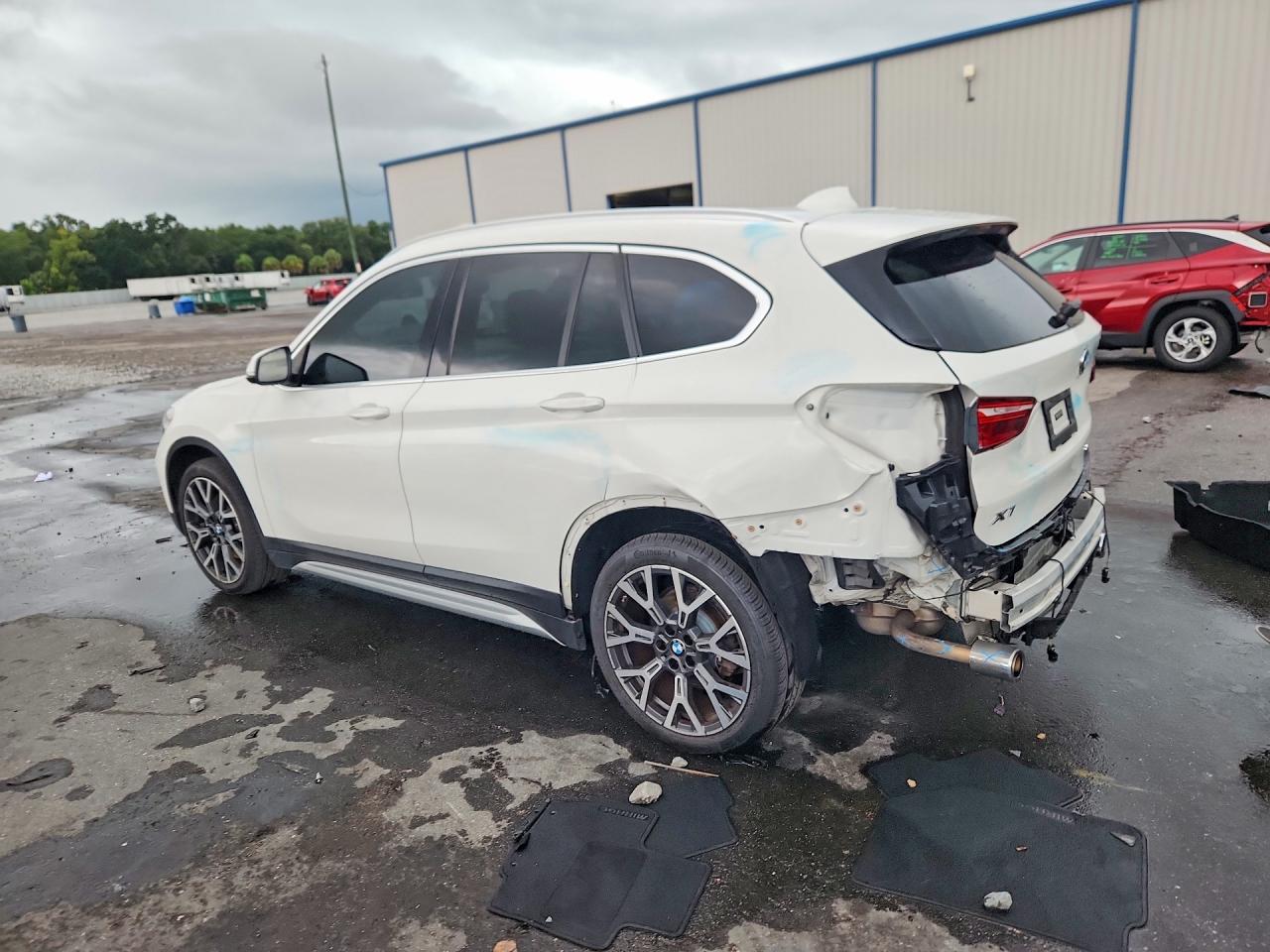 WBXJG7C05M5S05149 · 2021 BMW X1 · 2/14