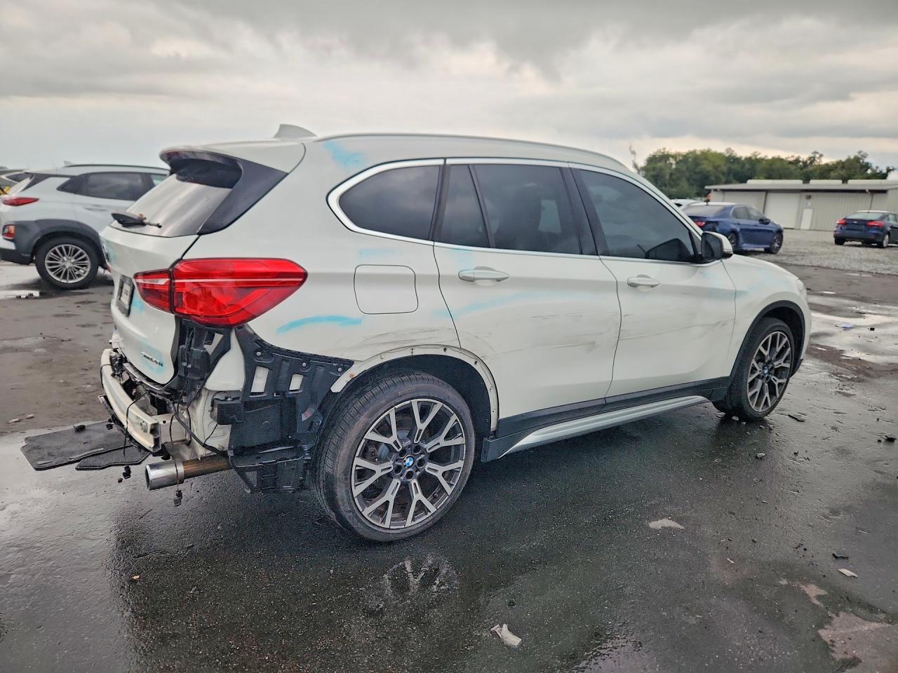 WBXJG7C05M5S05149 · 2021 BMW X1 · 3/14
