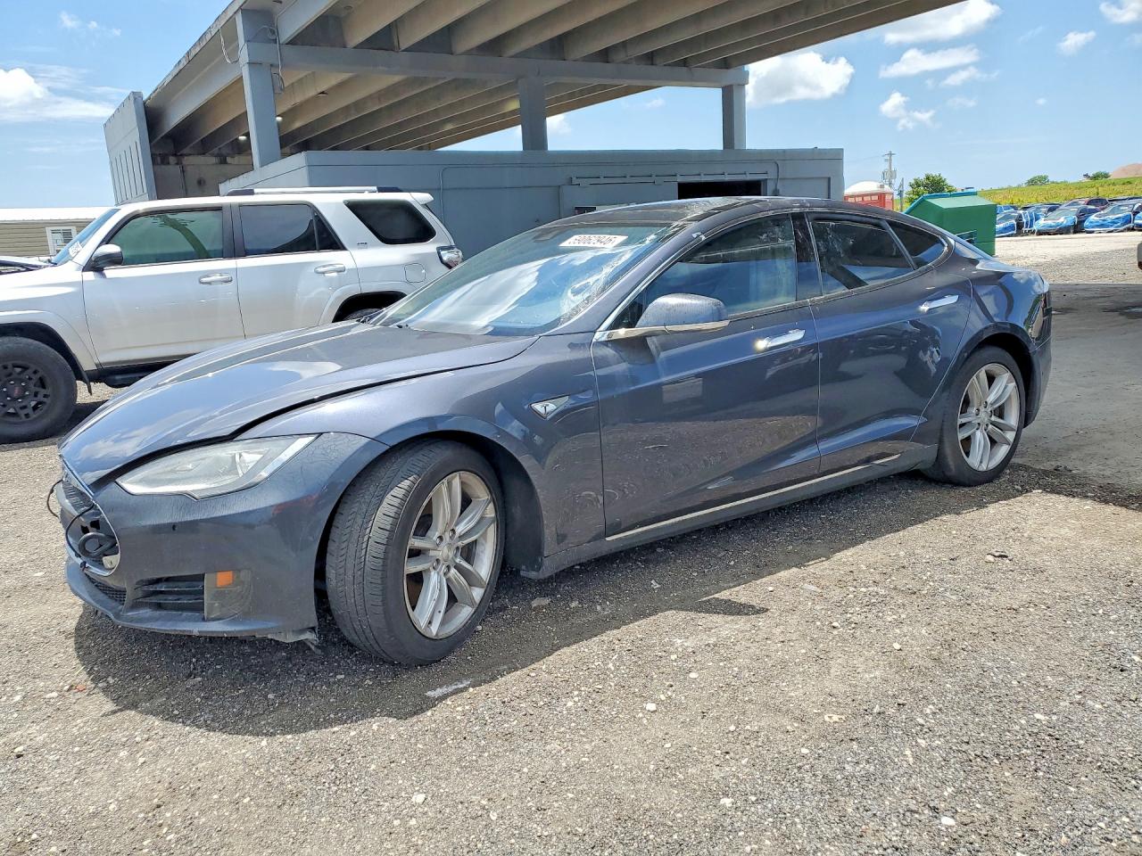 5YJSA1E11GF130197 · 2016 TESLA MODEL S