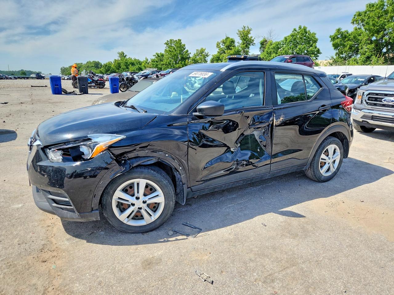 2019 NISSAN KICKS