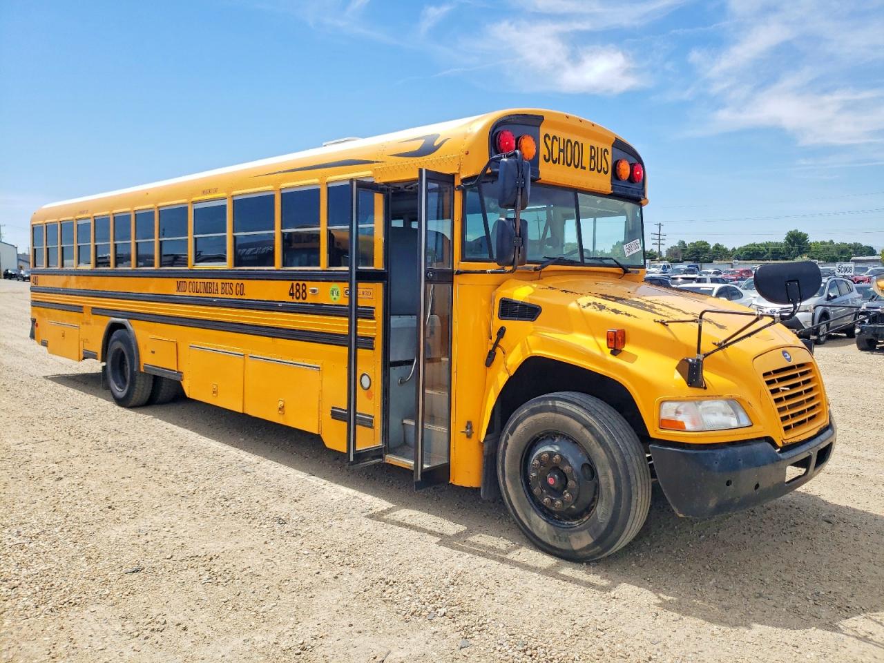 1BAKGCBA1FF308175 · 2015 BLUB SCHOOL BUS