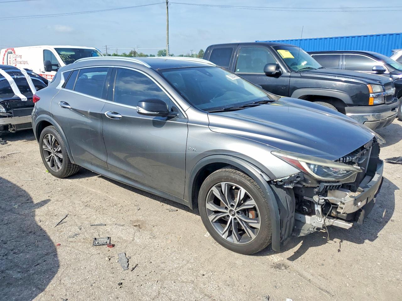 SJKCH5CR1JA043560 · 2018 INFINITI QX30 · 4/13
