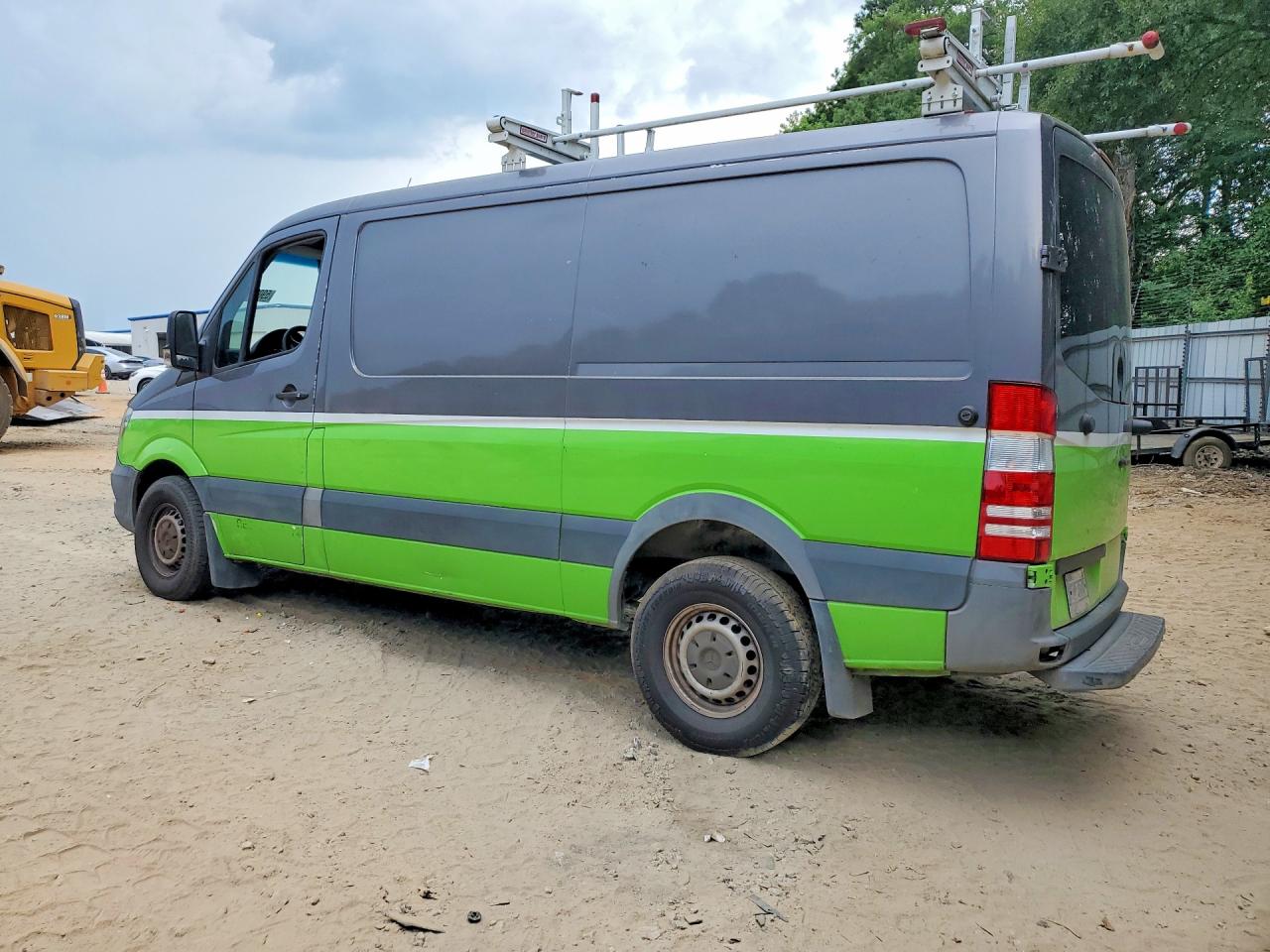 WD3PE7CC4E5843296 · 2014 MERCEDES-BENZ SPRINTER · 2/13