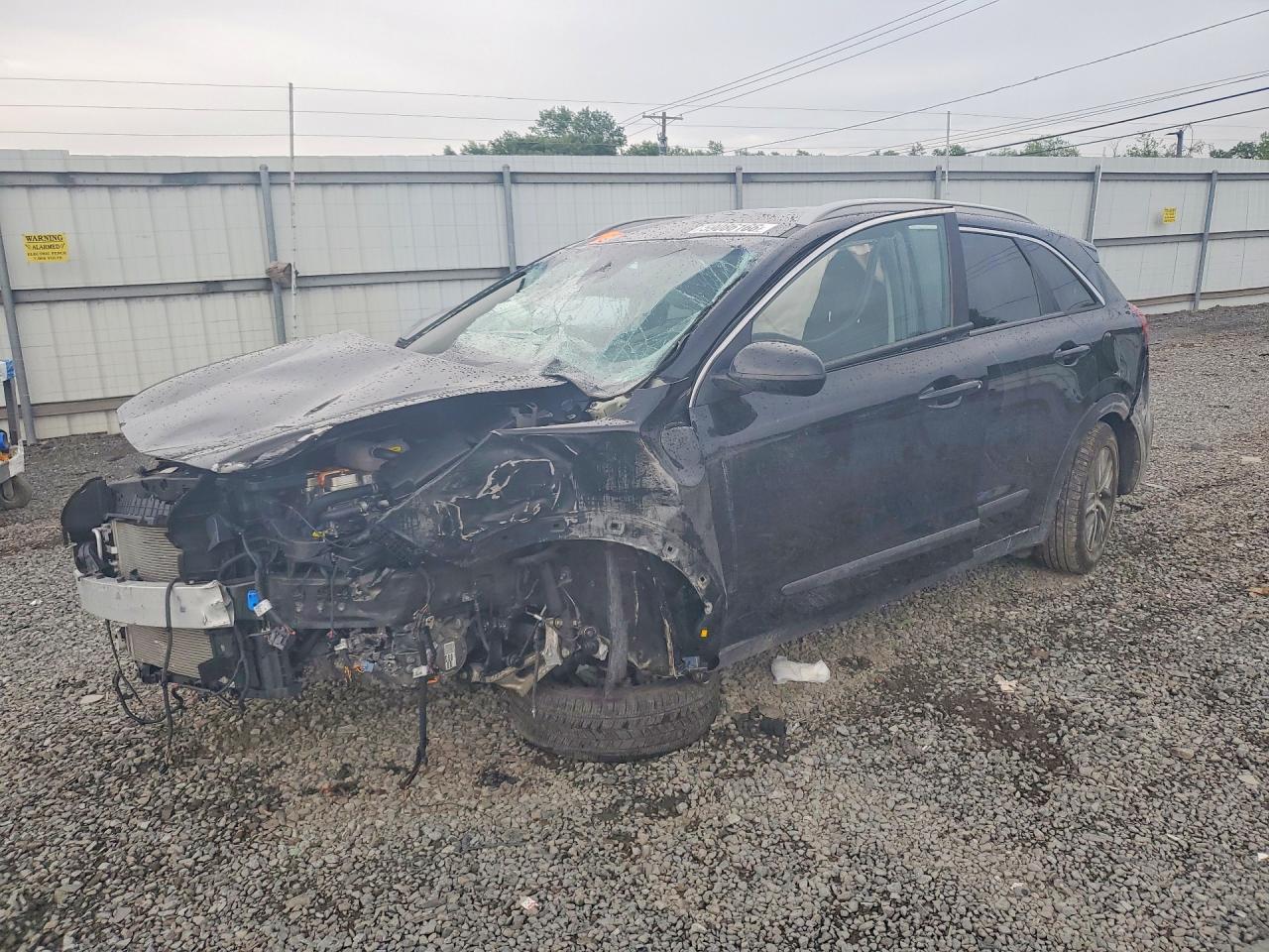 KNDCB3LC7L5438150 · 2020 KIA NIRO