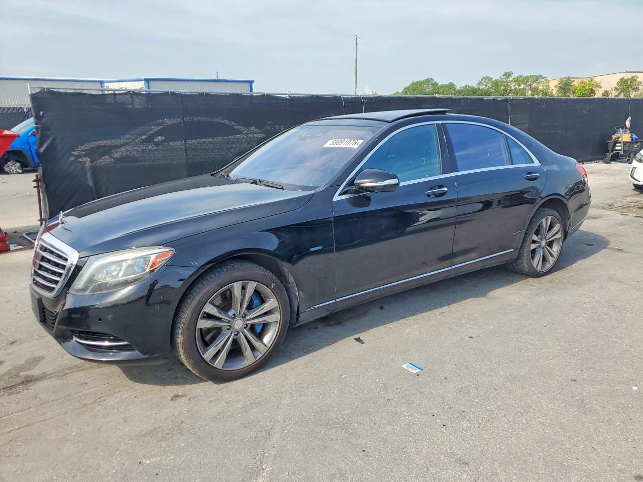 WDDUG6DB6HA302643 · 2017 MERCEDES-BENZ S