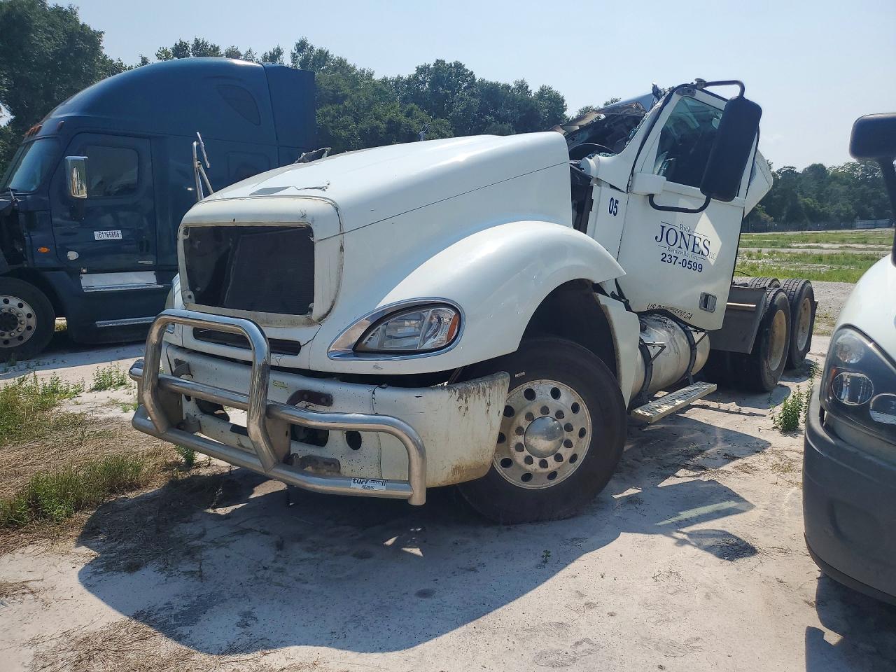 3ALXA7006FDGK5238 · 2015 FREIGHTLINER CONVENTIONAL