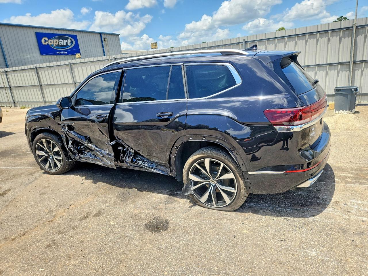 1V2FR2CA6SC546530 · 2025 VOLKSWAGEN ATLAS · 2/13