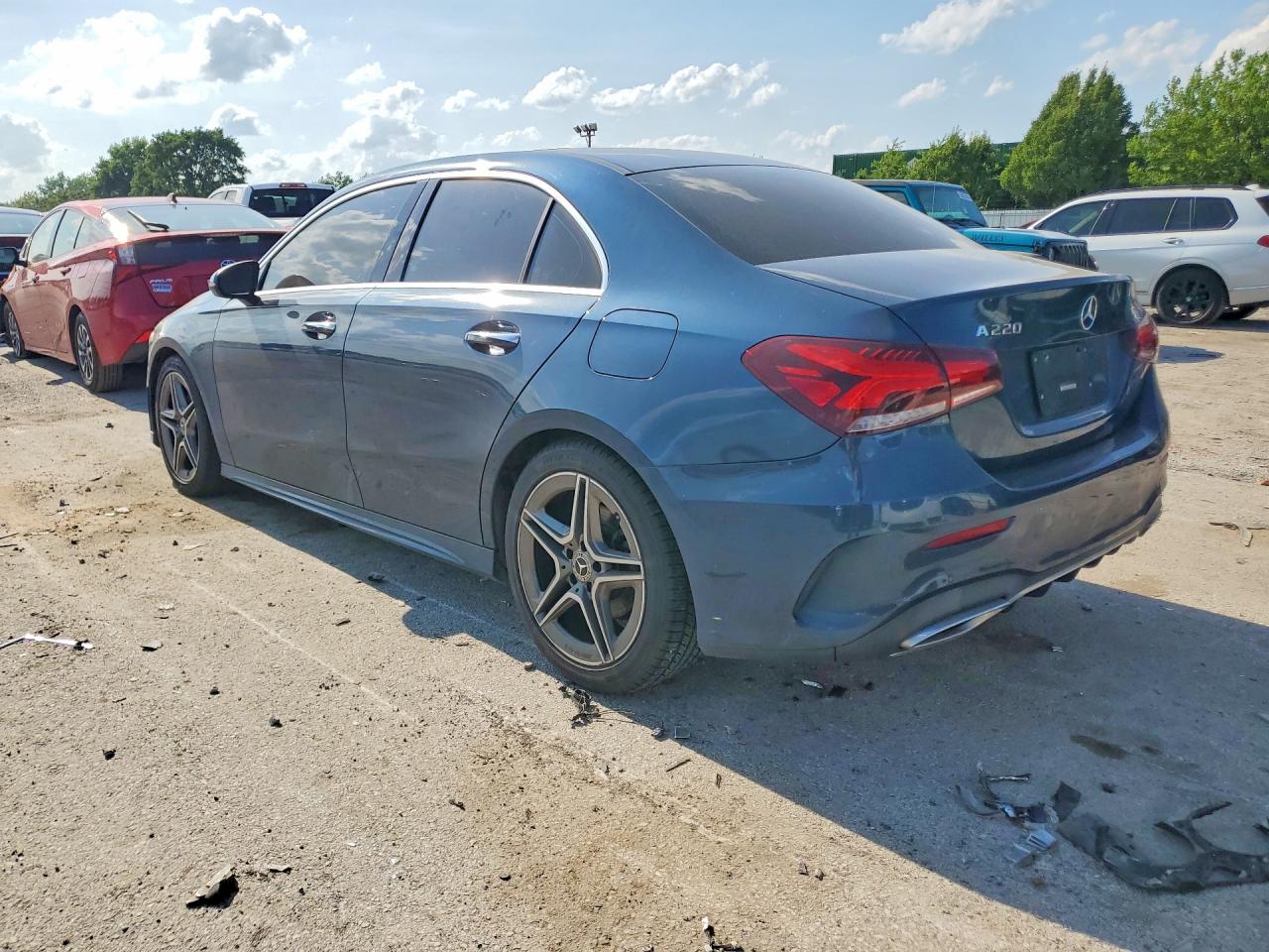 W1K3G4EB6LJ218412 · 2020 MERCEDES-BENZ A · 2/12
