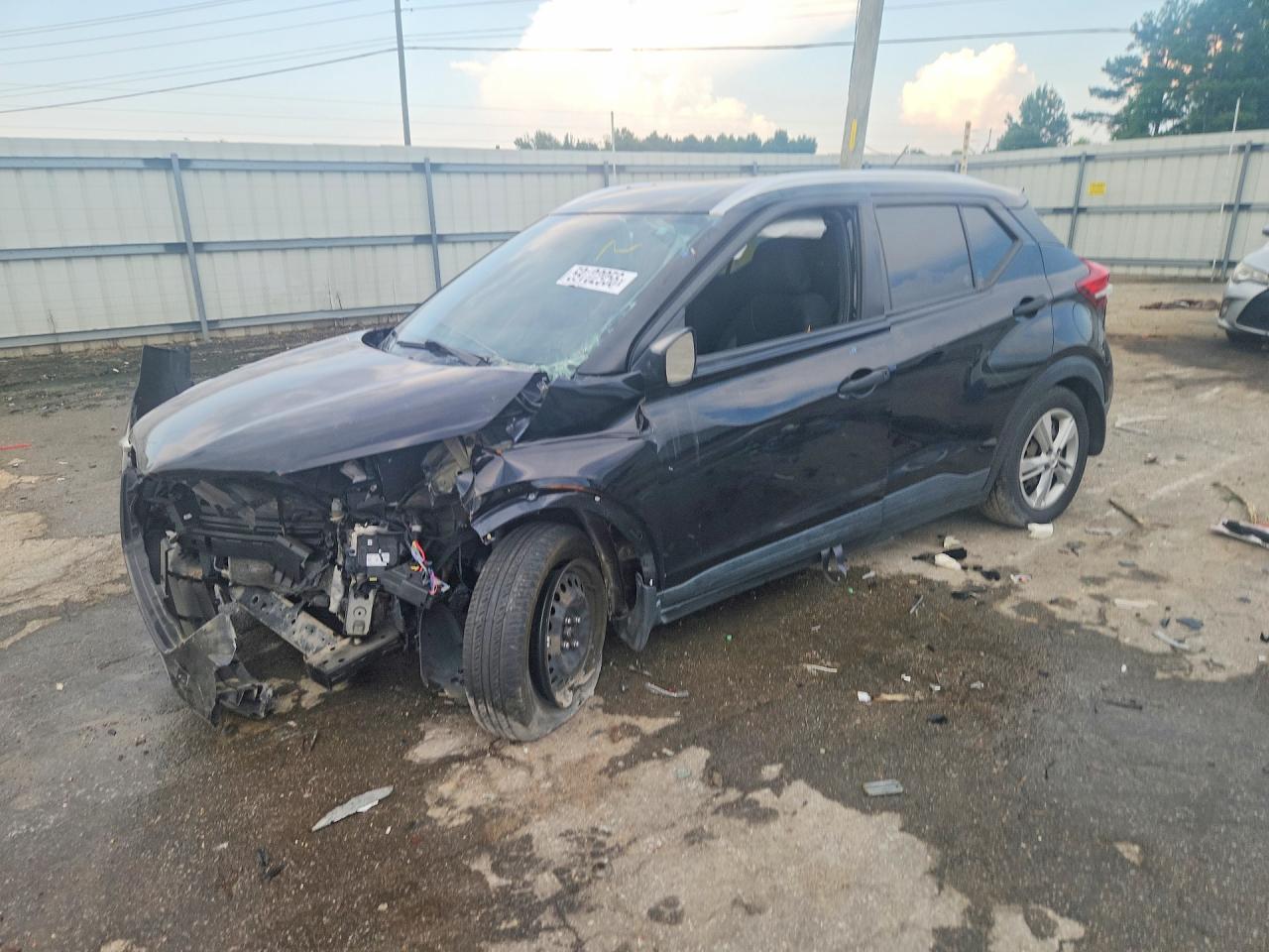 3N1CP5CUXKL565756 · 2019 NISSAN KICKS