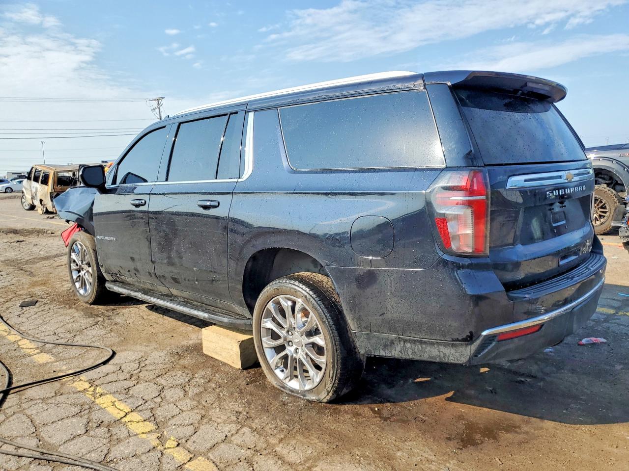 1GNSKCKD3PR128735 · 2023 CHEVROLET SUBURBAN · 2/14