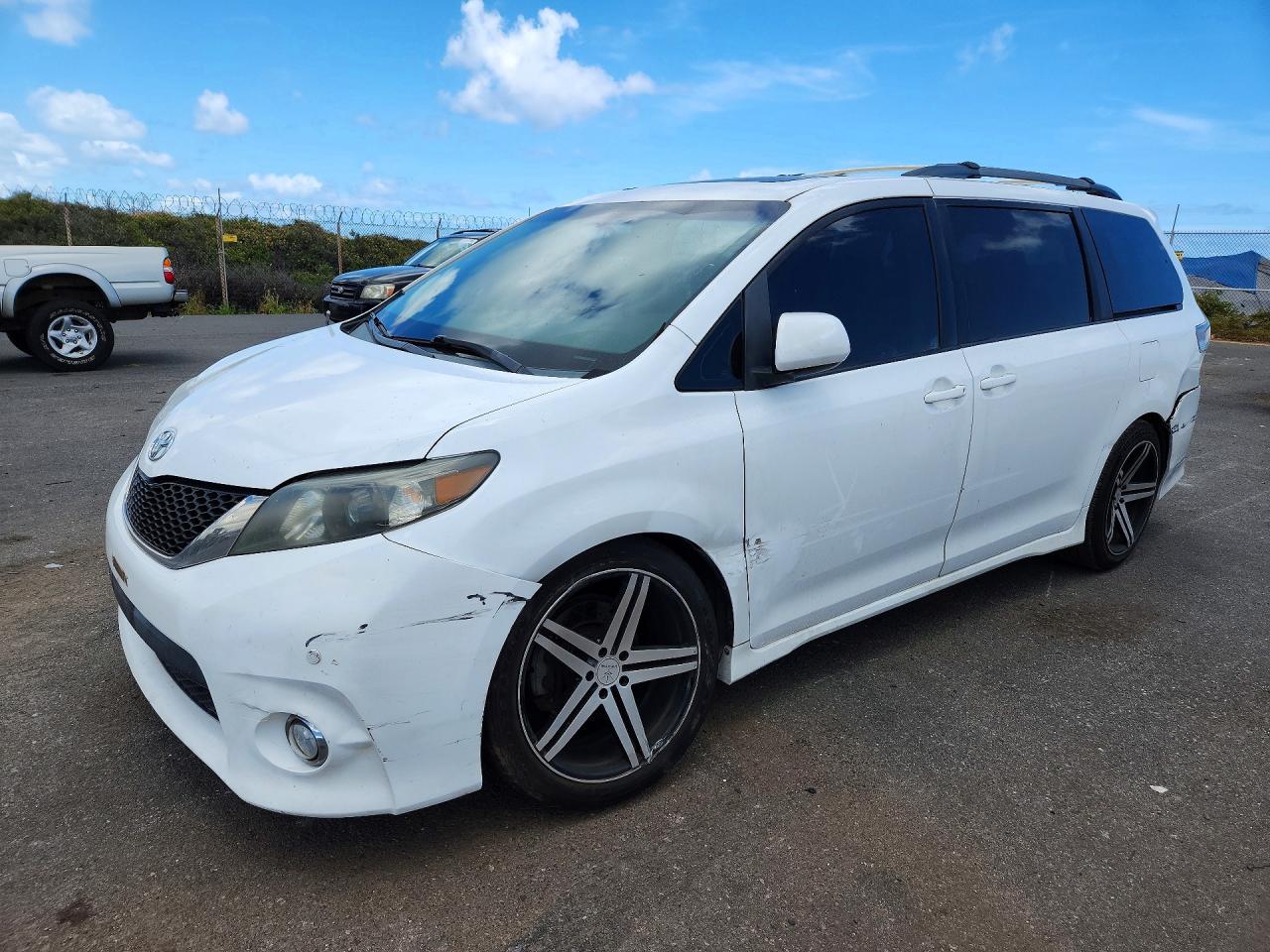 5TDXK3DC0CS208721 · 2012 TOYOTA SIENNA