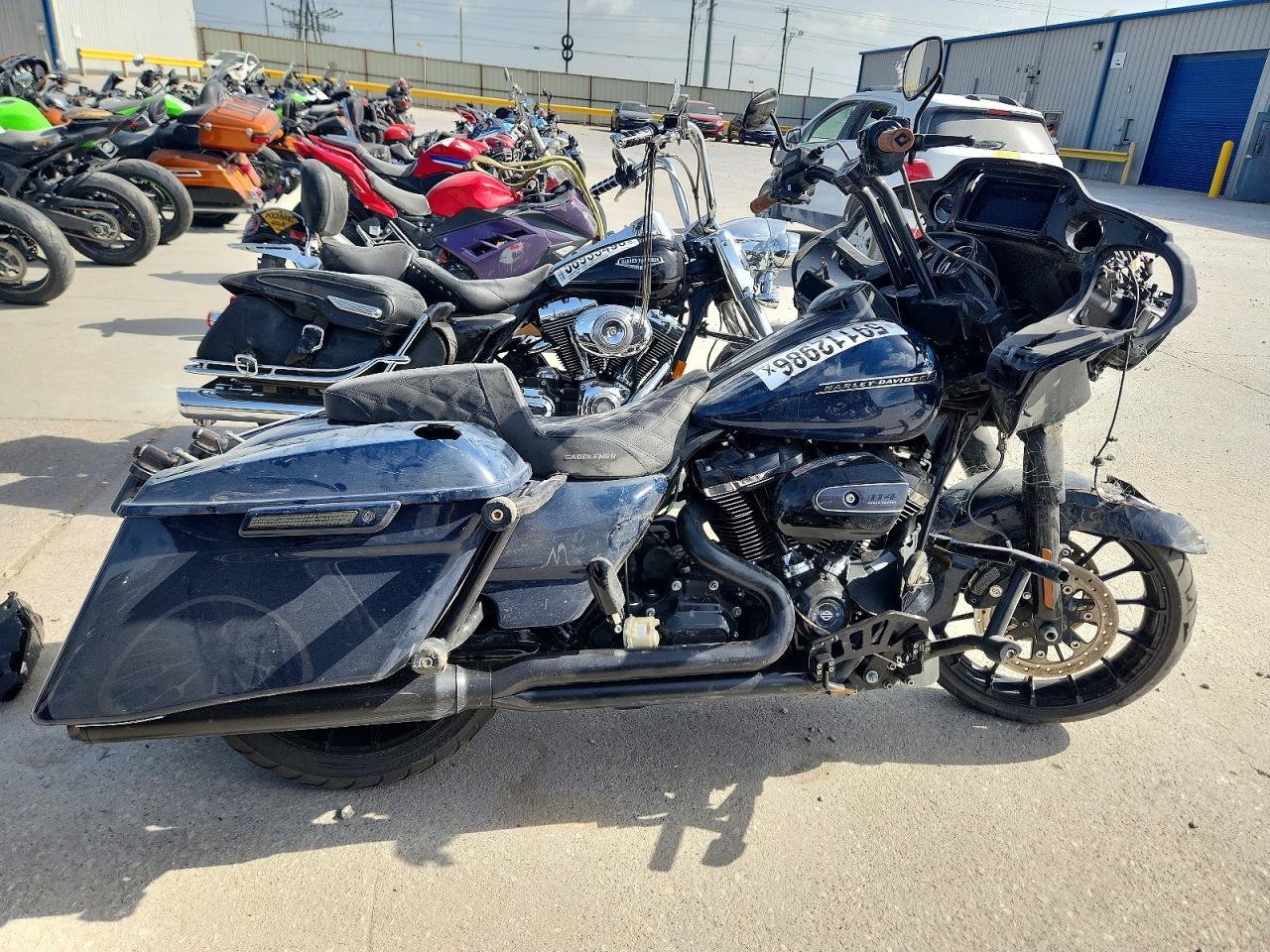 1HD1KTP30KB611832 · 2019 HARLEY-DAVIDSON FLTRXS