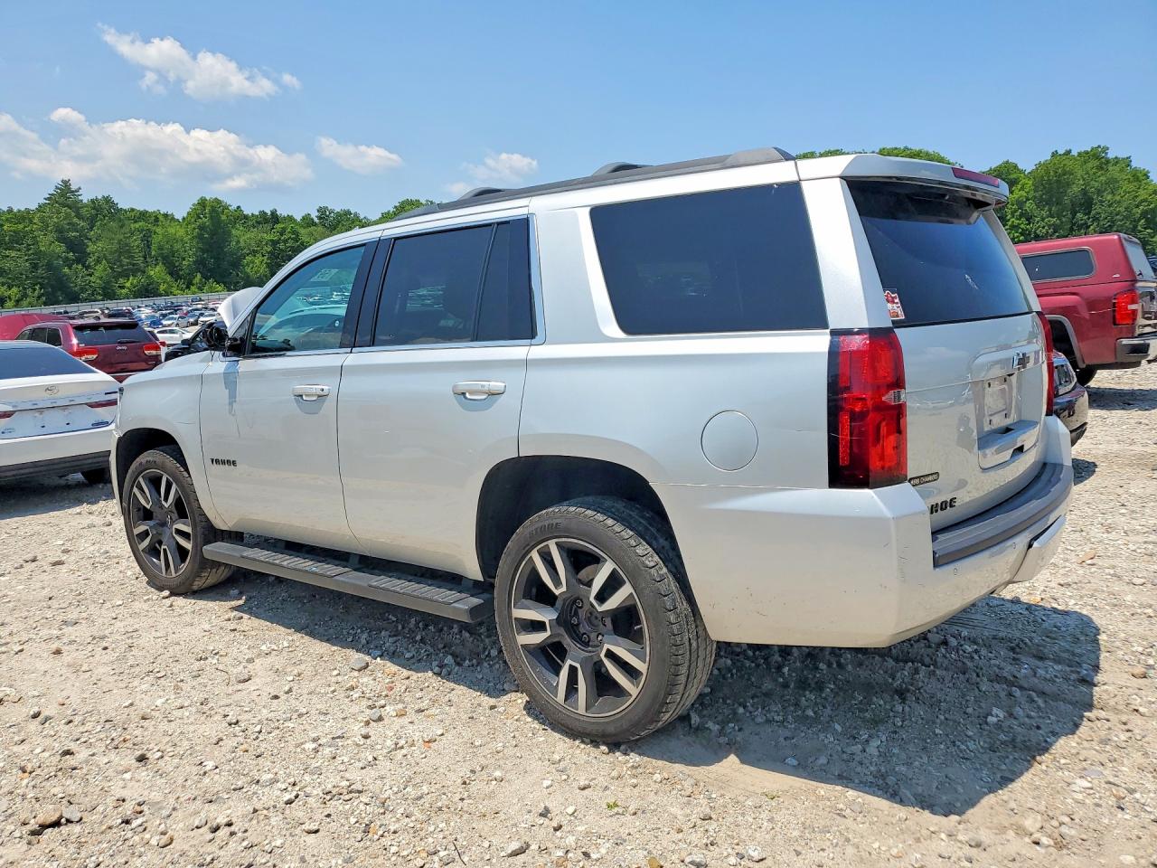 1GNSKBKCXLR275694 · 2020 CHEVROLET TAHOE · 2/13