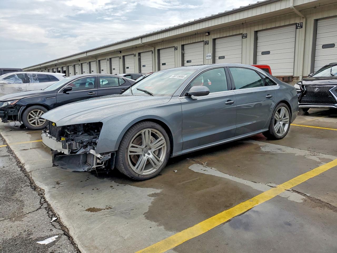 2016 AUDI A8