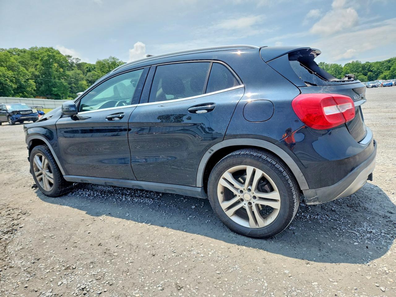WDCTG4EB3FJ169842 · 2015 MERCEDES-BENZ GLA · 2/12