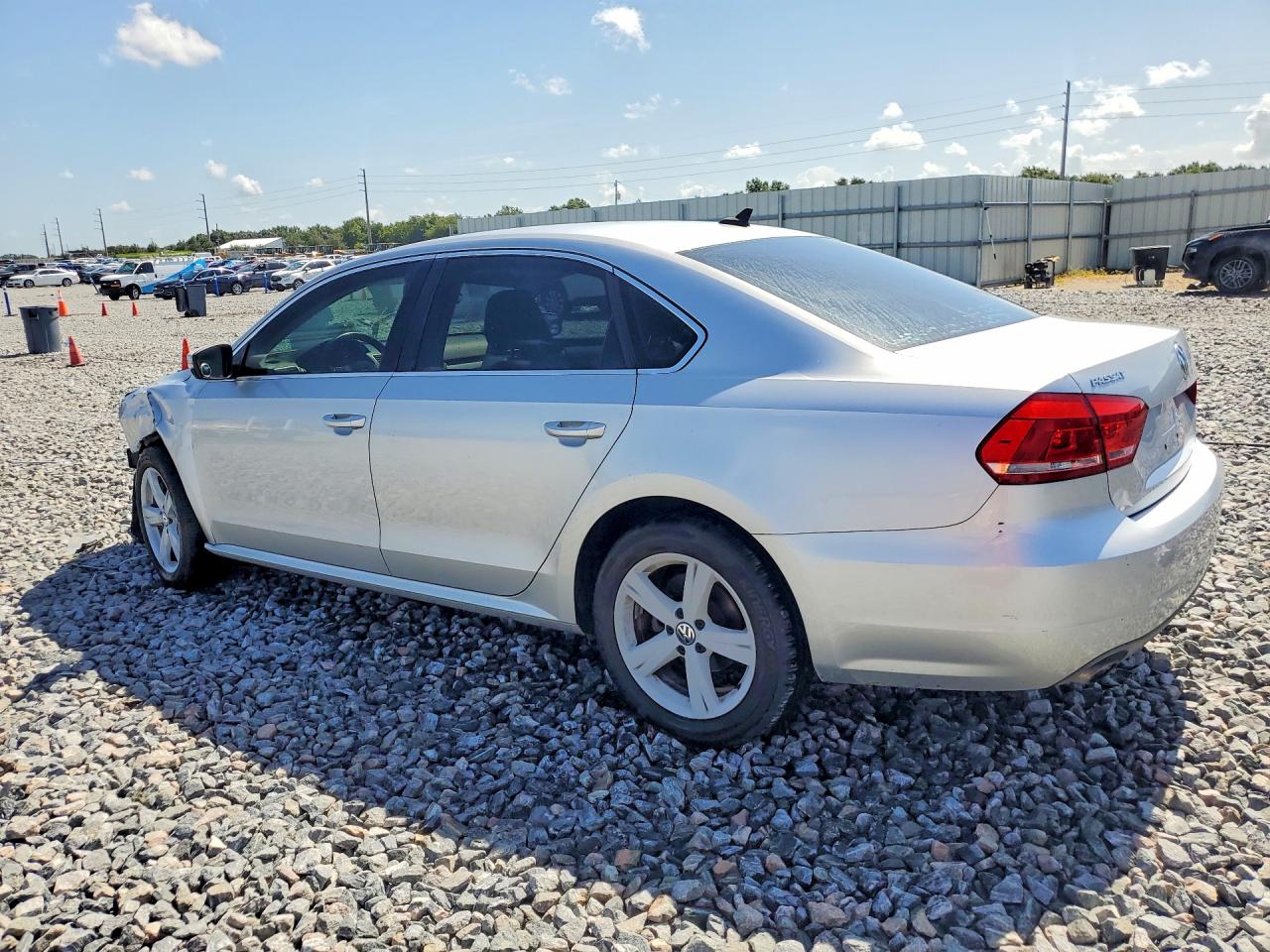 1VWBH7A36DC000900 · 2013 VOLKSWAGEN PASSAT · 2/13