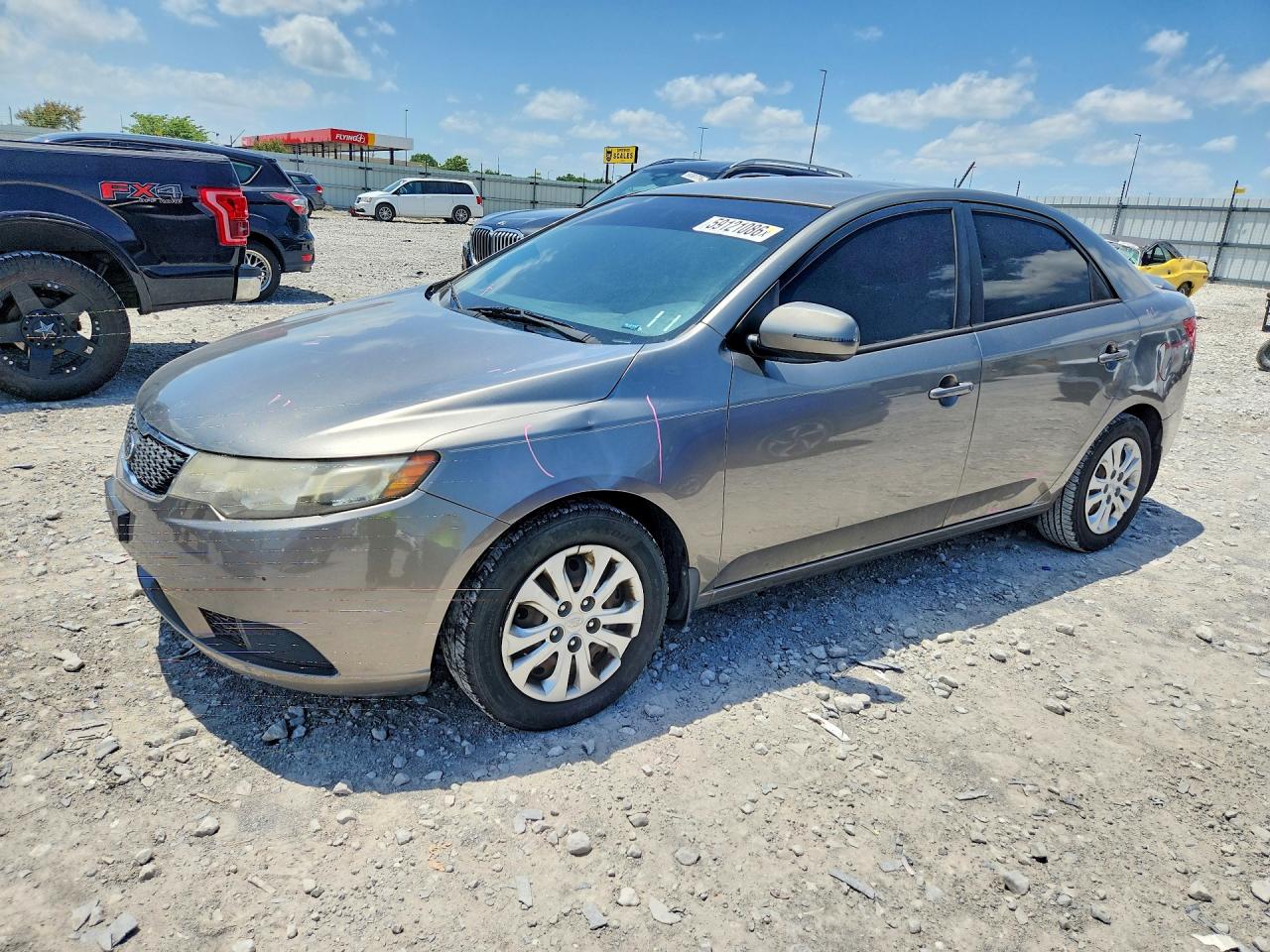 KNAFU4A2XB5457147 · 2011 KIA FORTE