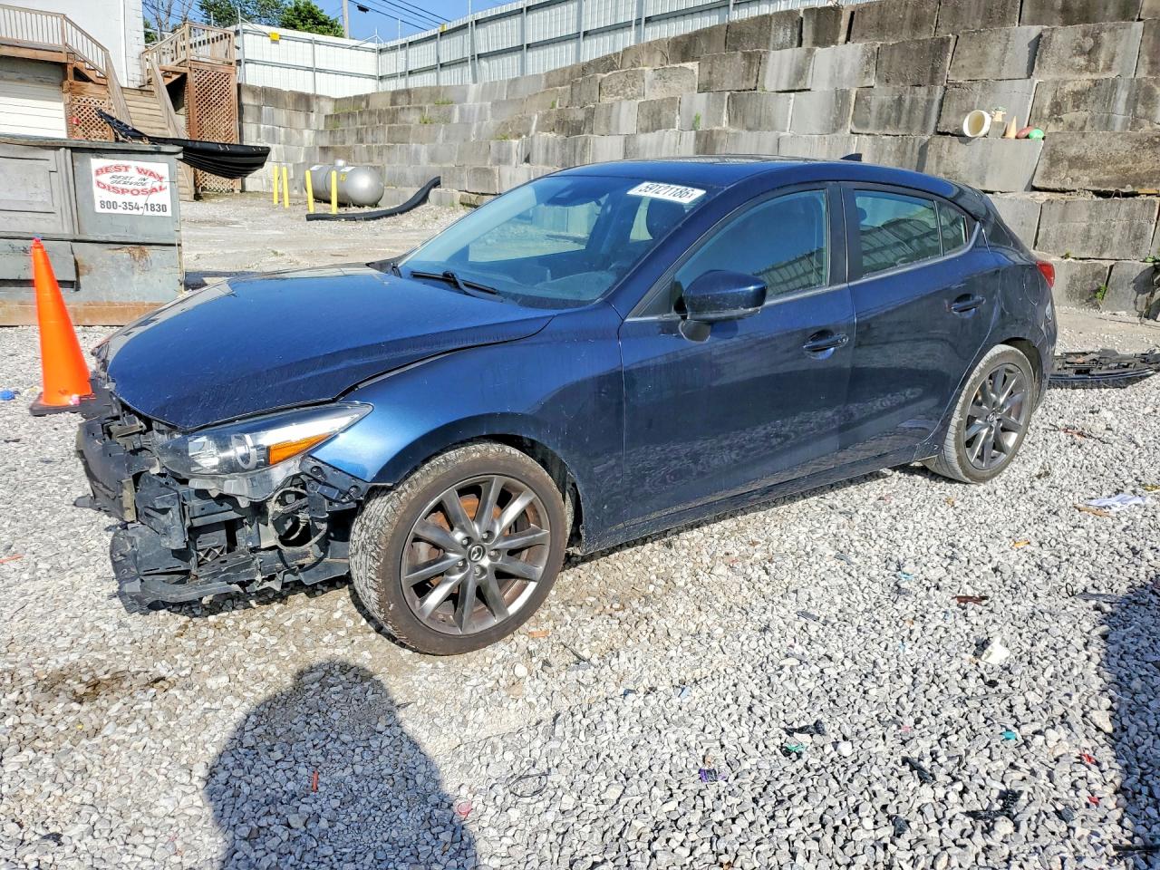 3MZBN1L30JM253966 · 2018 MAZDA 3