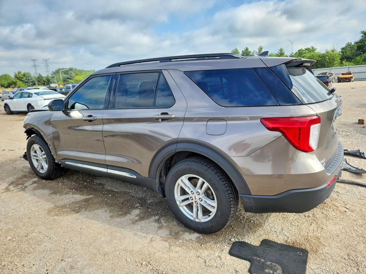 1FMSK8DH9MGA57842 · 2021 FORD EXPLORER · 2/12