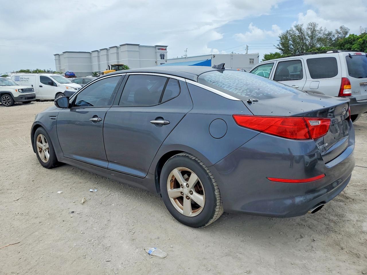 KNAGM4A7XF5619574 · 2015 KIA OPTIMA · 2/12