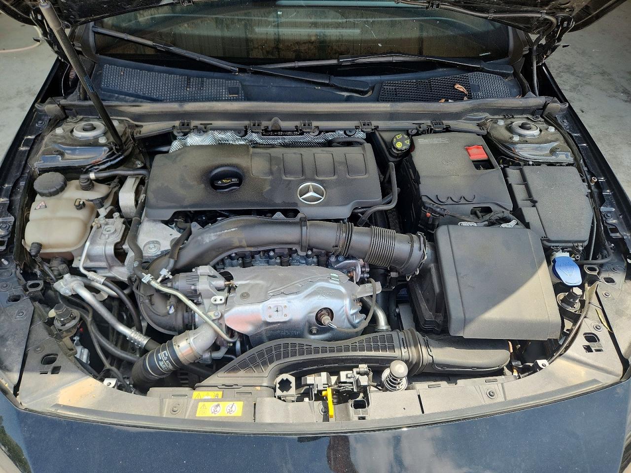 W1K5J4HB3NN286135 · 2022 MERCEDES-BENZ CLA · 11/12