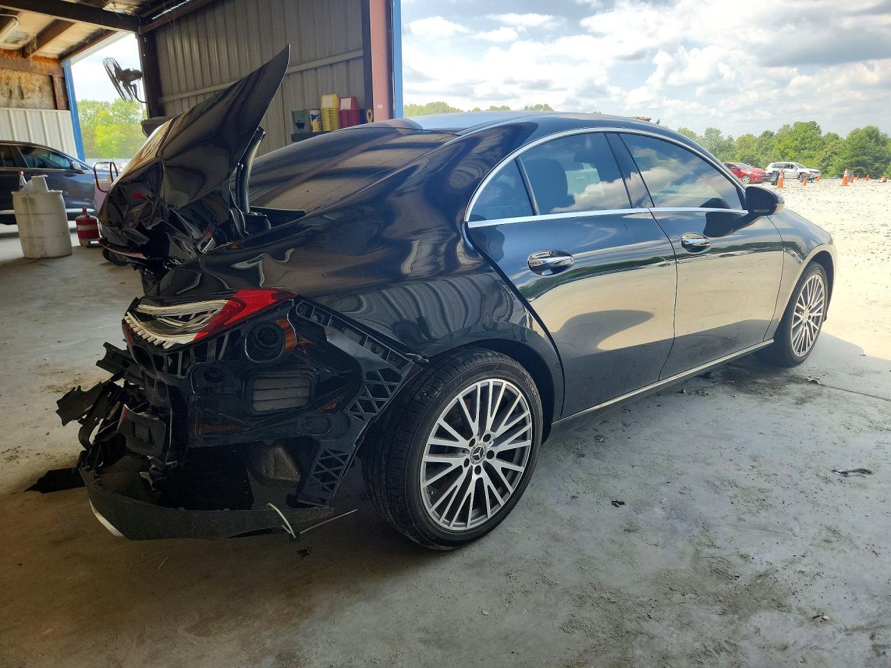 W1K5J4HB3NN286135 · 2022 MERCEDES-BENZ CLA · 3/12