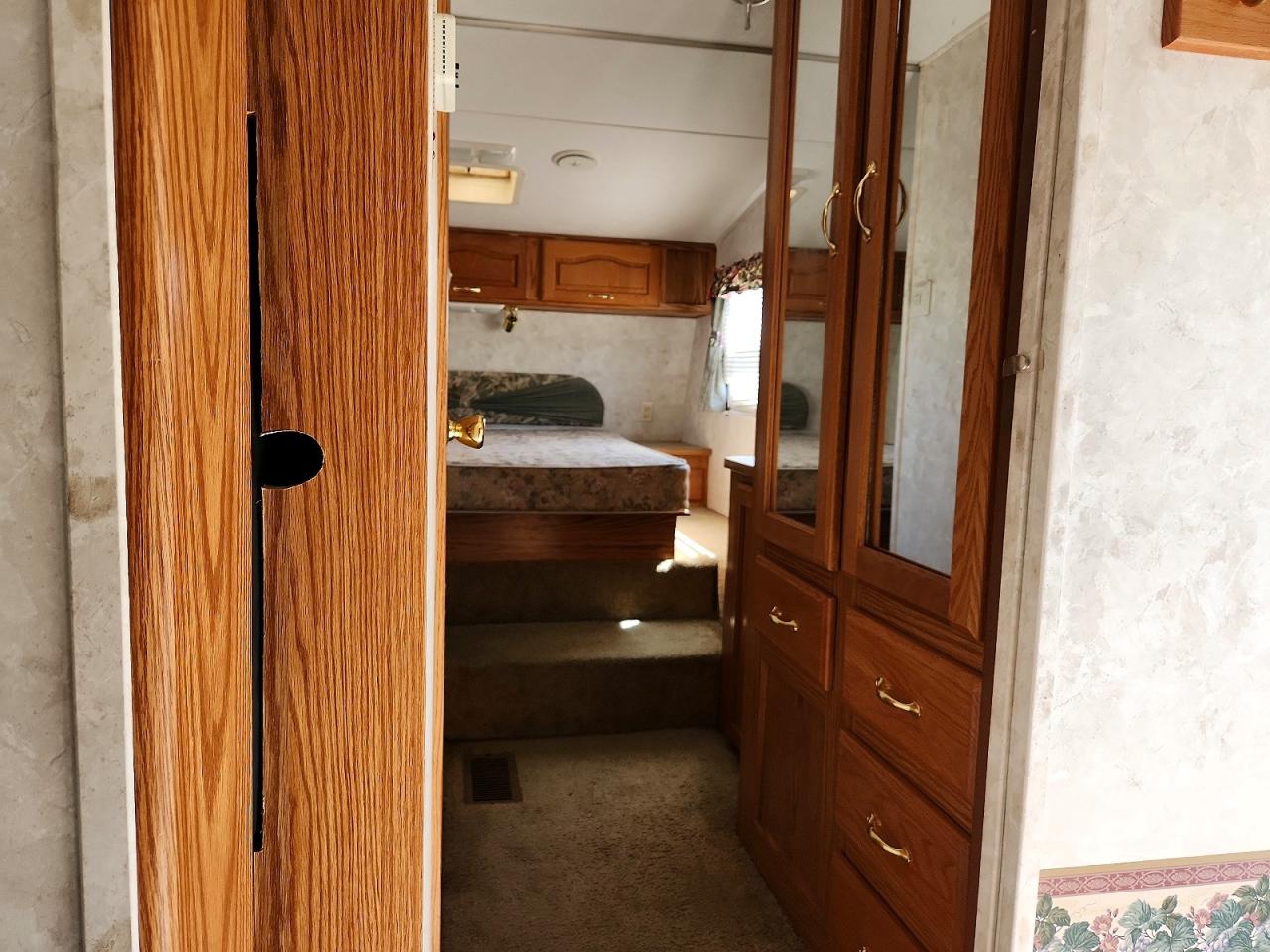 2001 COUGAR TRAILER · 5/10