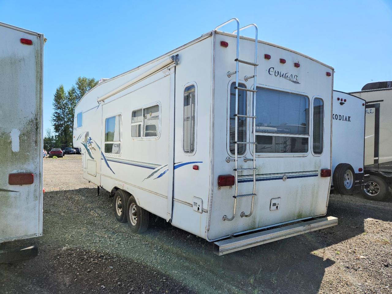 2001 COUGAR TRAILER · 3/10