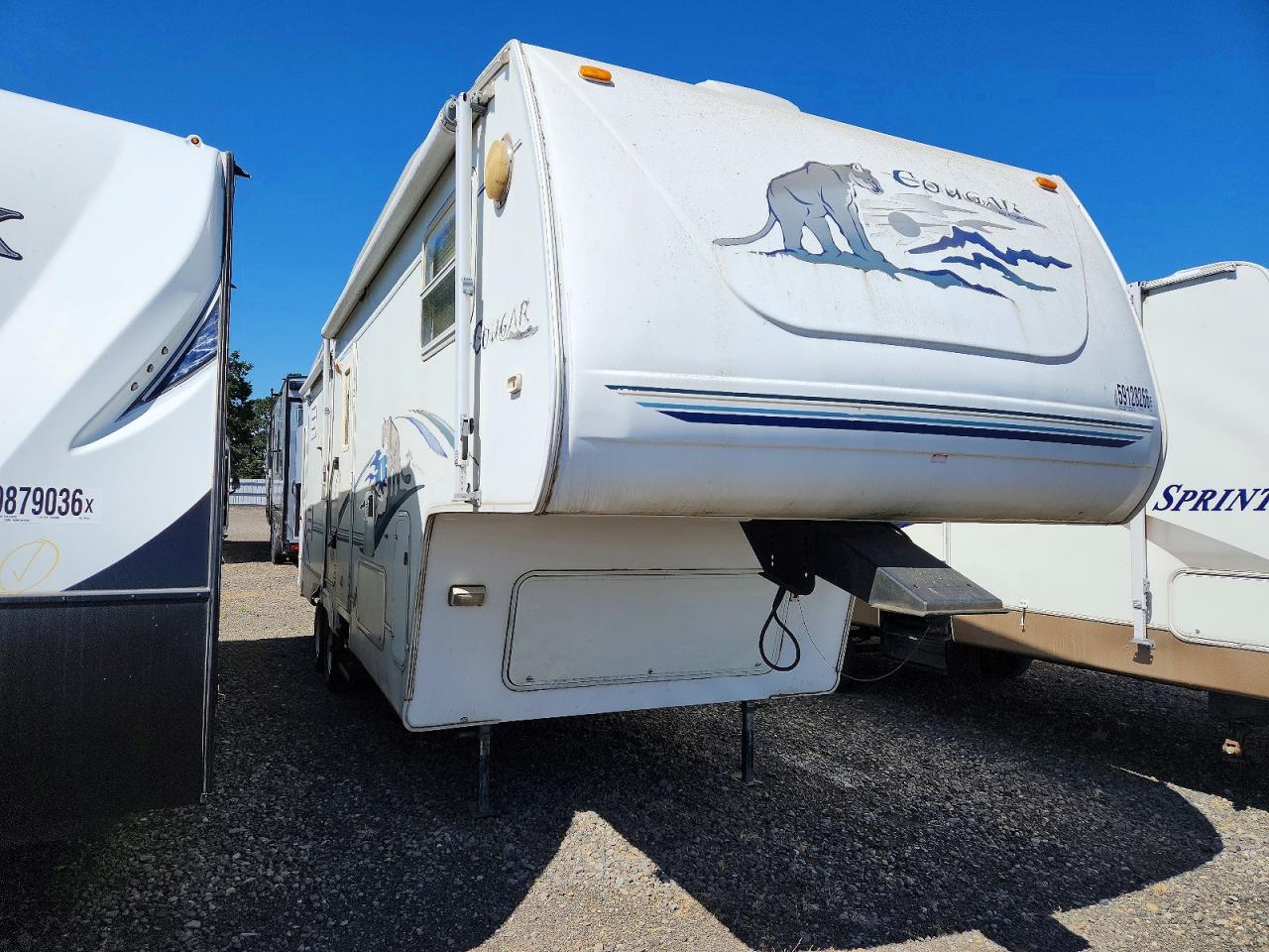 4YDF279281908123 · 2001 COUGAR TRAILER