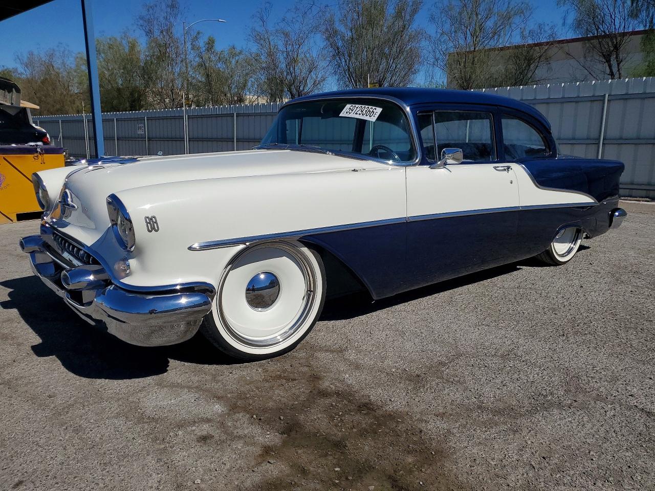 557K20139 · 1955 OLDSMOBILE 88
