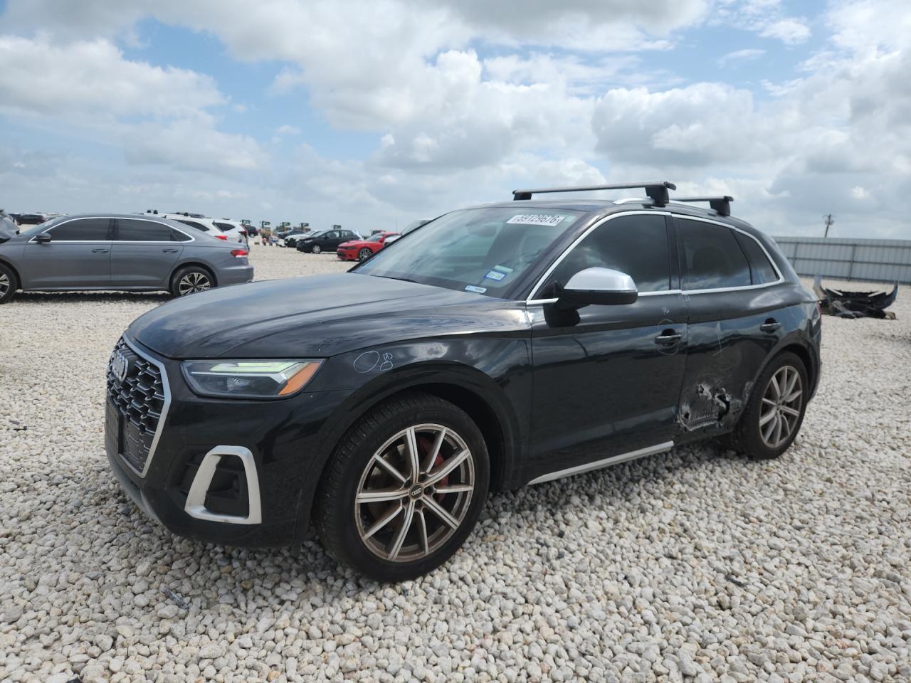 WA1B4AFY4M2044877 · 2021 AUDI SQ5
