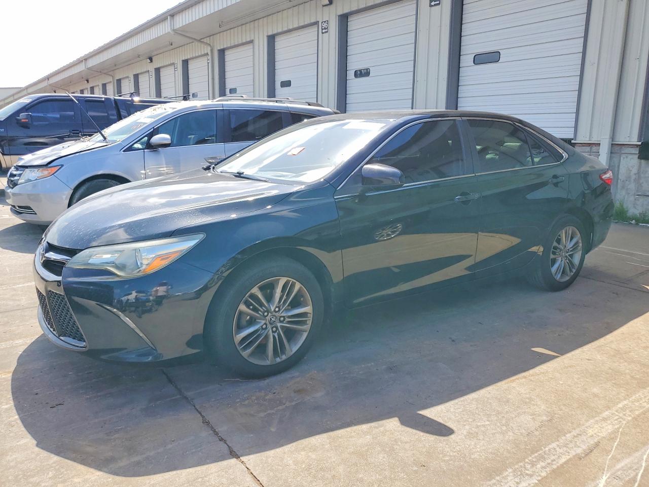 4T1BF1FK4GU521839 · 2016 TOYOTA CAMRY
