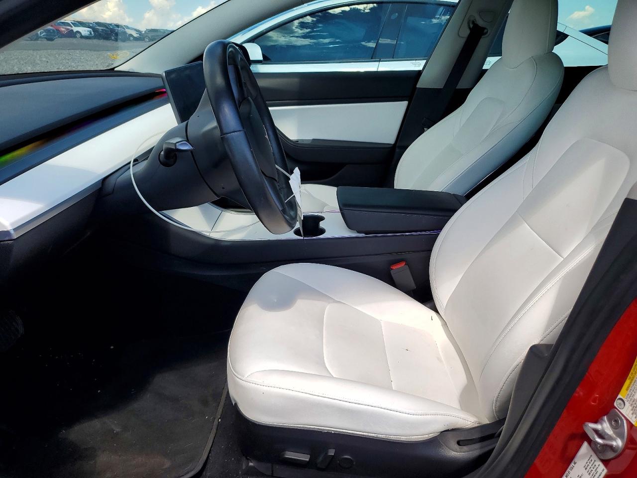 5YJ3E1EB7KF192648 · 2019 TESLA MODEL 3 · 7/11