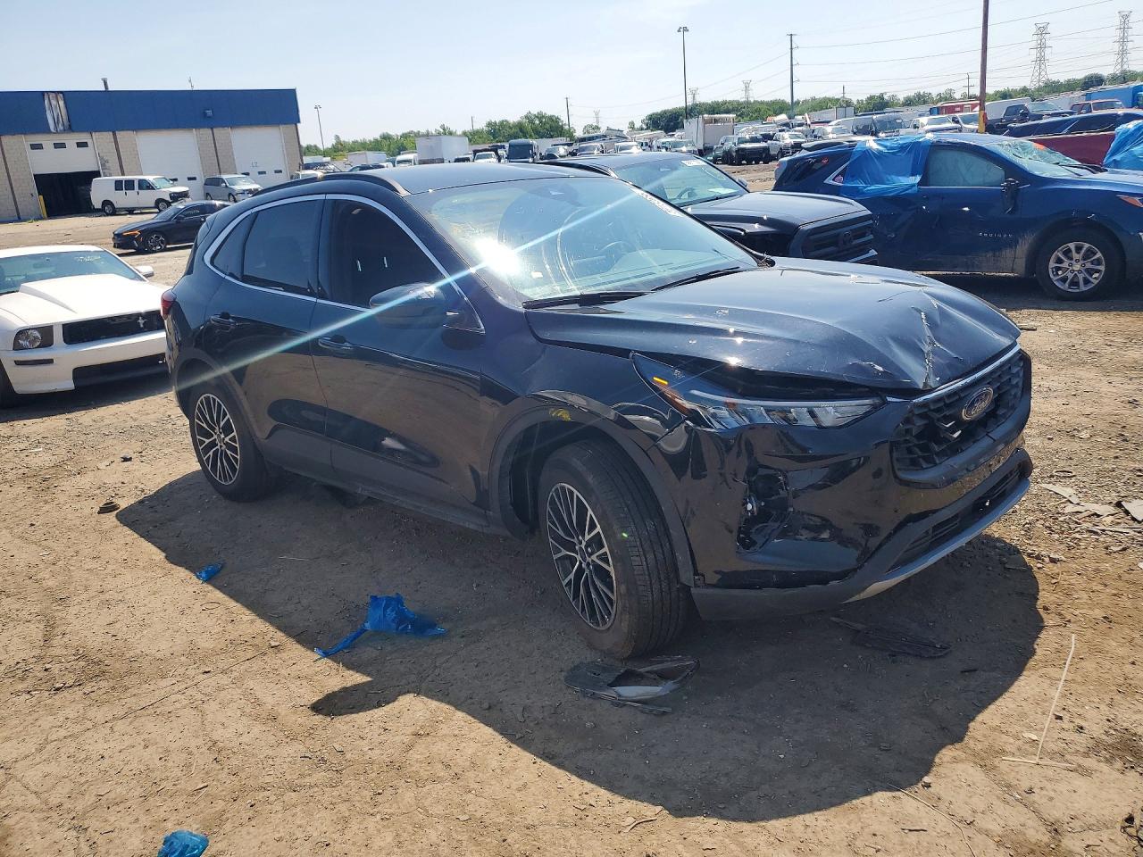 1FMCU0E16SUA31859 · 2025 FORD ESCAPE · 4/13