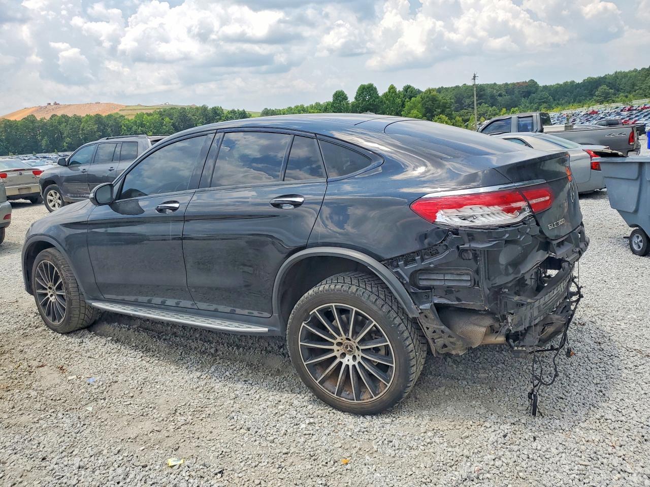 WDC0J4KB3KF663513 · 2019 MERCEDES-BENZ GLC COUPE · 2/13