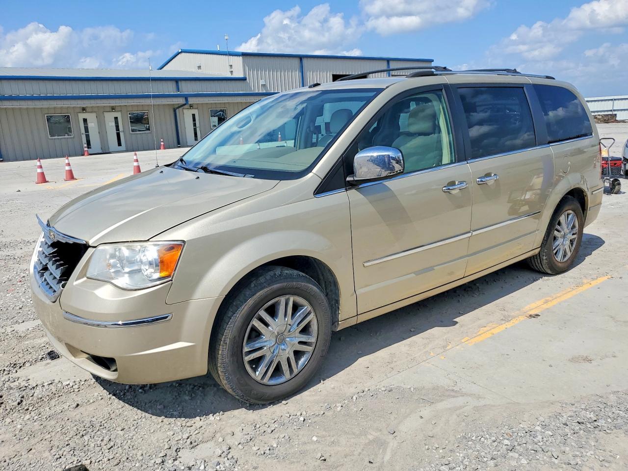 2A4RR7DX1AR386460 · 2010 CHRYSLER TOWN & COUNTRY