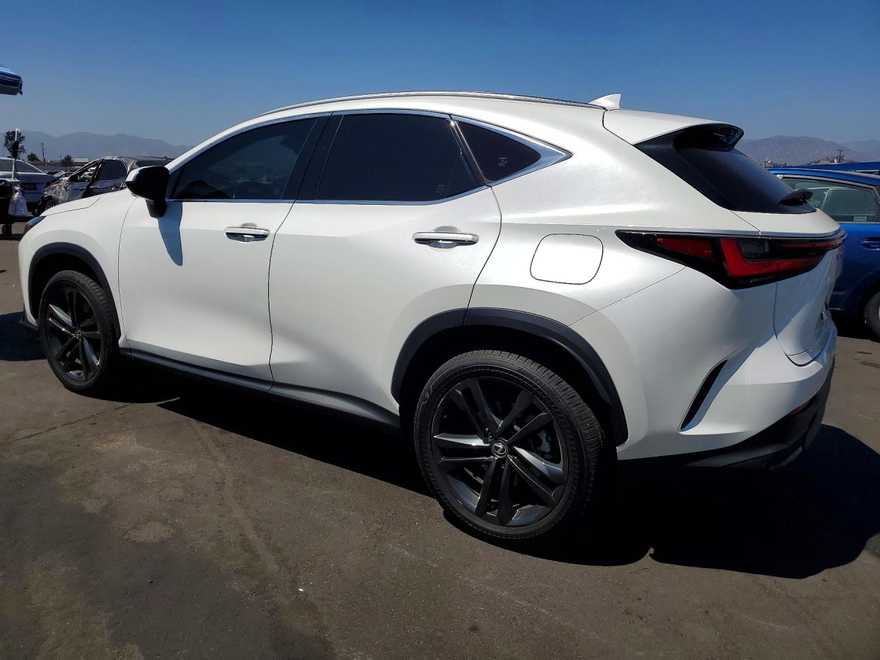 JTJHKCFZ2R2030426 · 2024 LEXUS NX 450H+ · 2/13