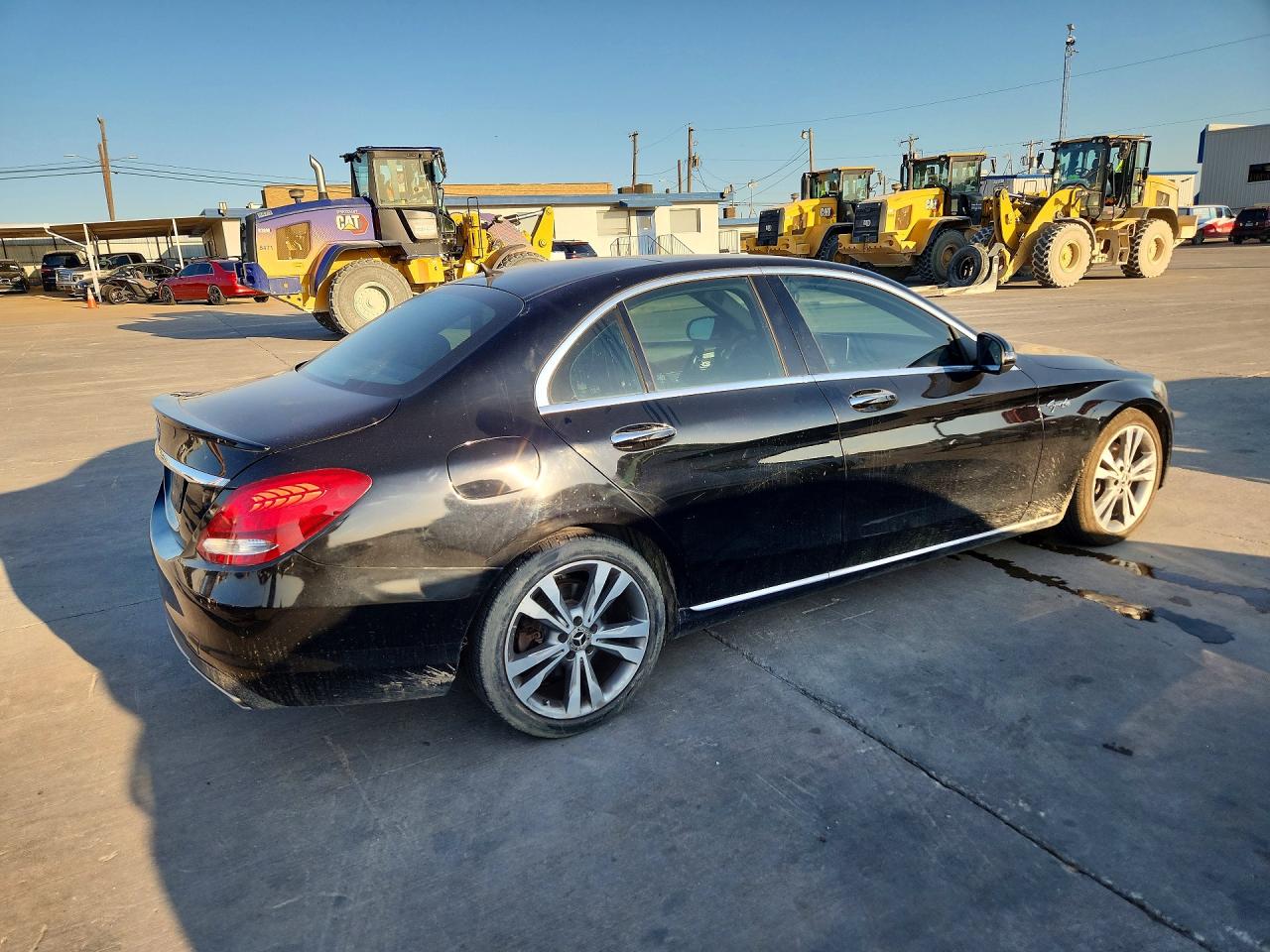 WDDWF4JB7JR338739 · 2018 MERCEDES-BENZ C · 3/13