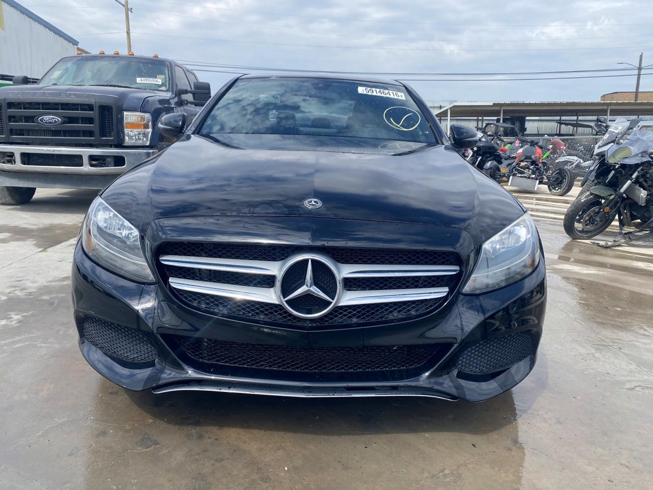 WDDWF4JB7JR338739 · 2018 MERCEDES-BENZ C · 5/13