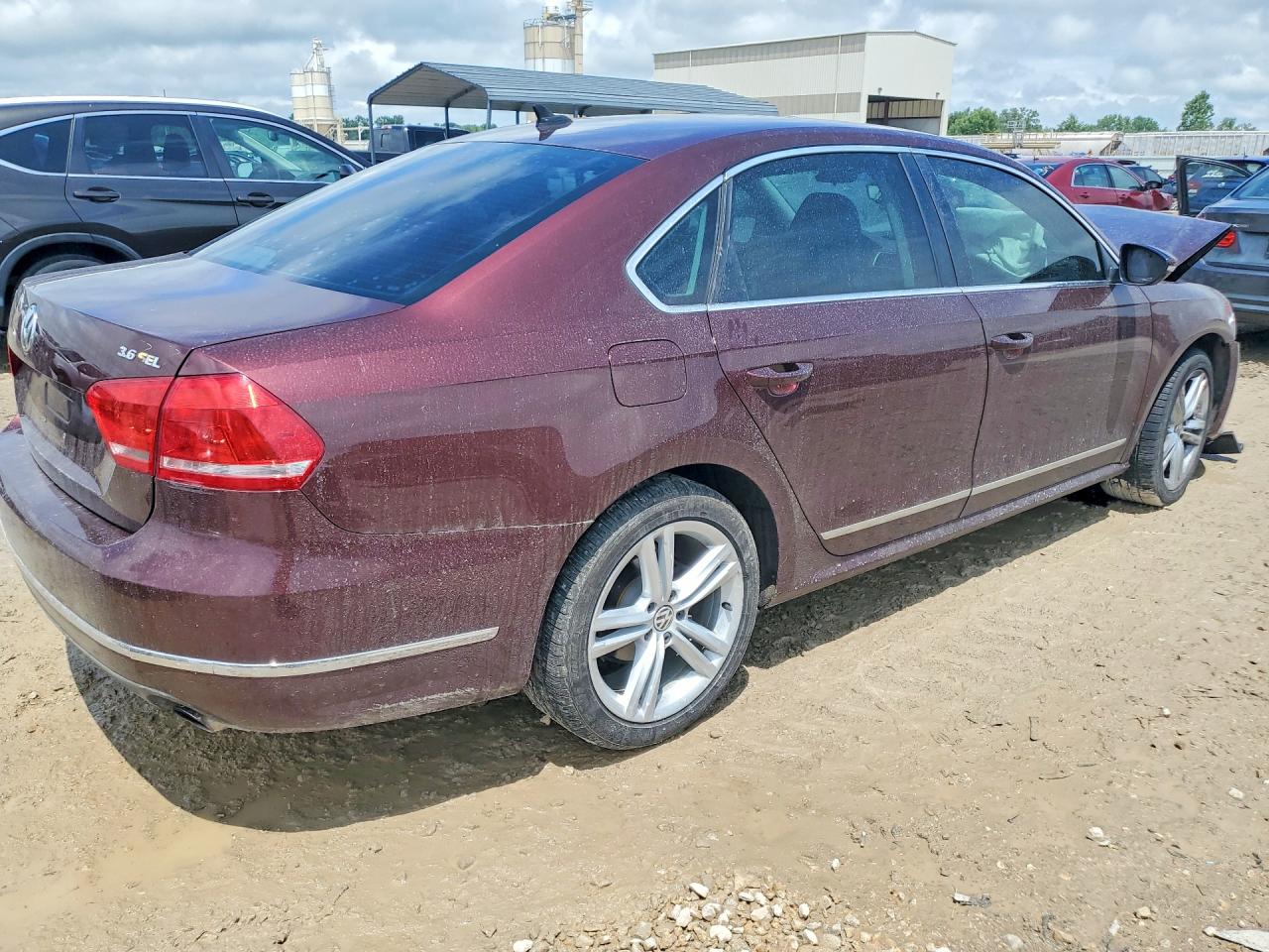 1VWCM7A35CC056440 · 2012 VOLKSWAGEN PASSAT · 3/12
