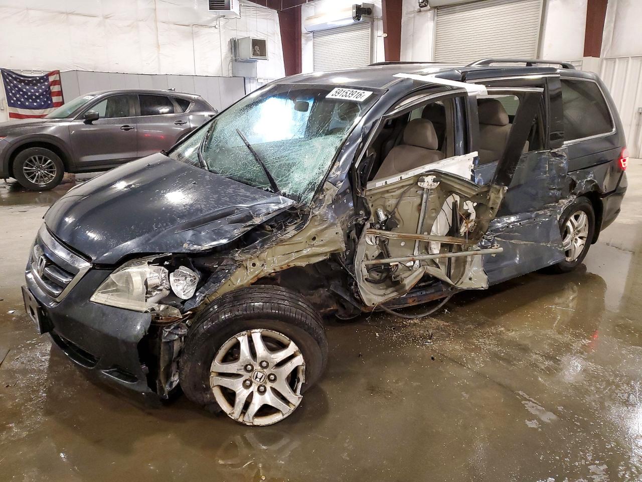 5FNRL384X5B011409 · 2005 HONDA ODYSSEY
