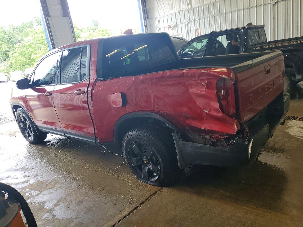 5FPYK3F83RB032734 · 2024 HONDA RIDGELINE · 2/13