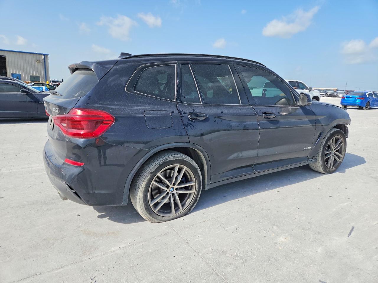 5UXTR9C5XJLD58481 · 2018 BMW X3 · 3/14