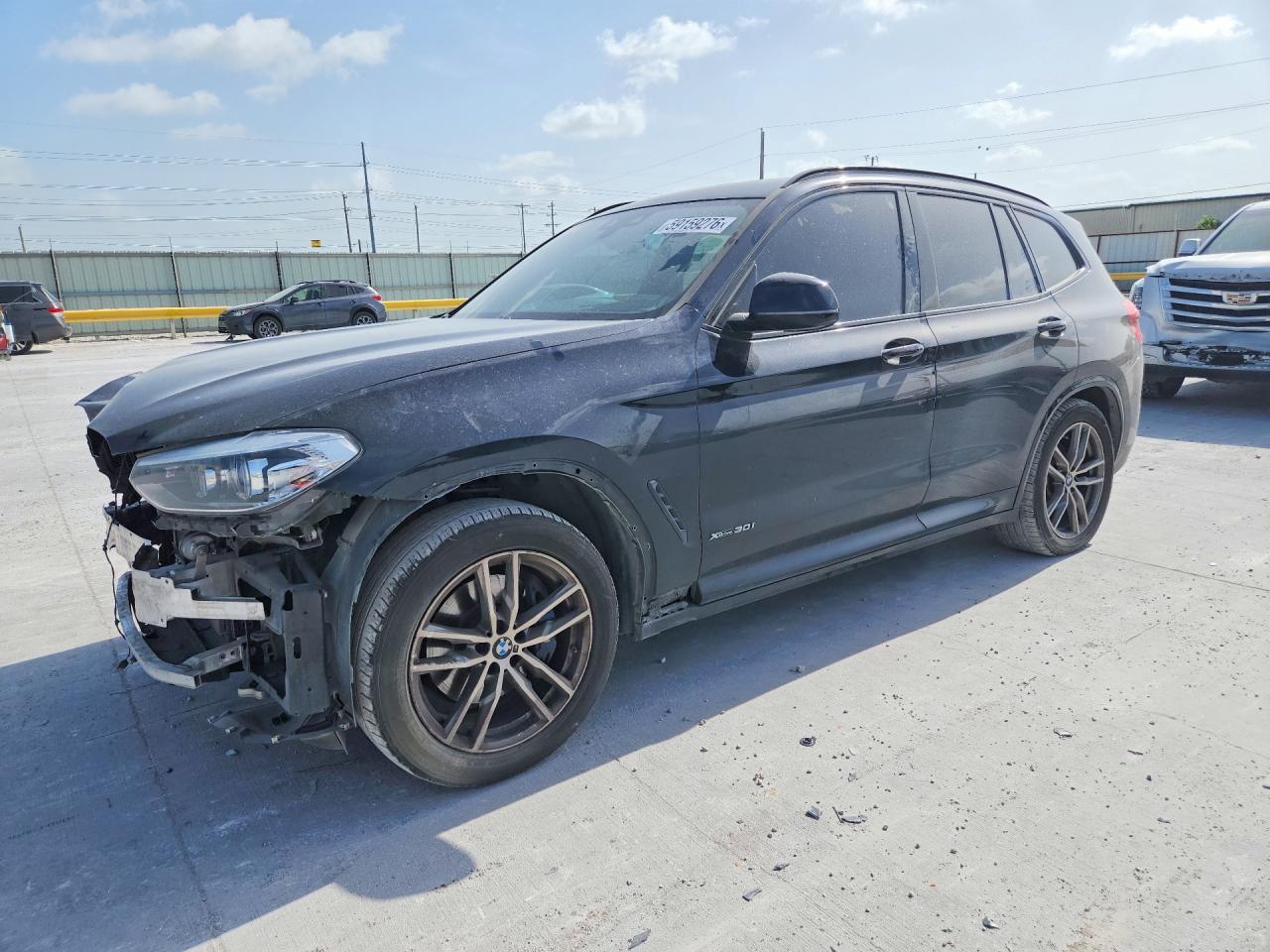 5UXTR9C5XJLD58481 · 2018 BMW X3